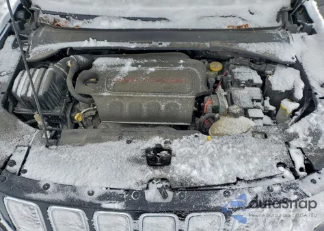 2017 Jeep Compass Latitude z USA, uszkodzony, nr VIN 3C4NJDBBXHT624475